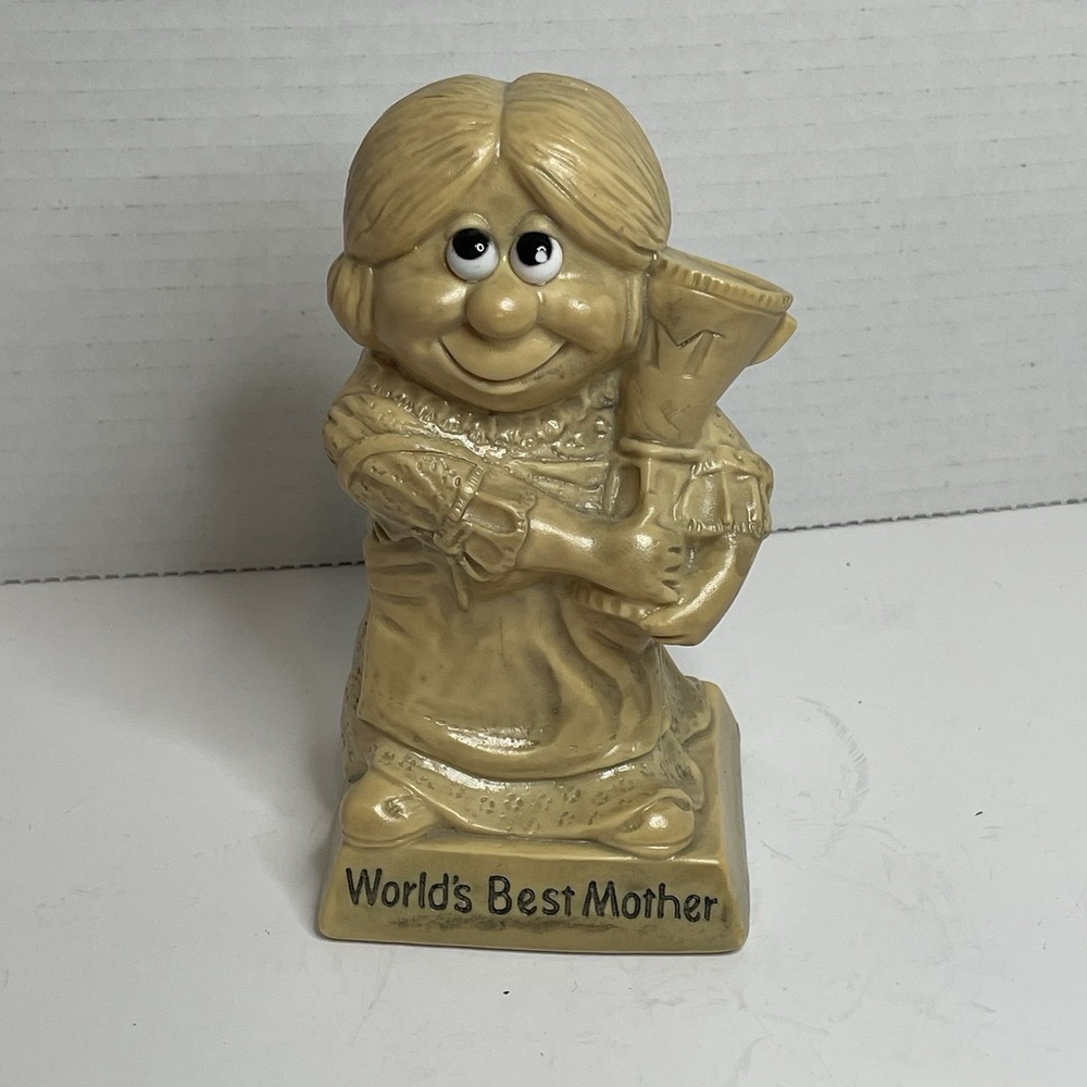 Vintage 1970 Russ Wallace Berries Figure - World's Best Mother